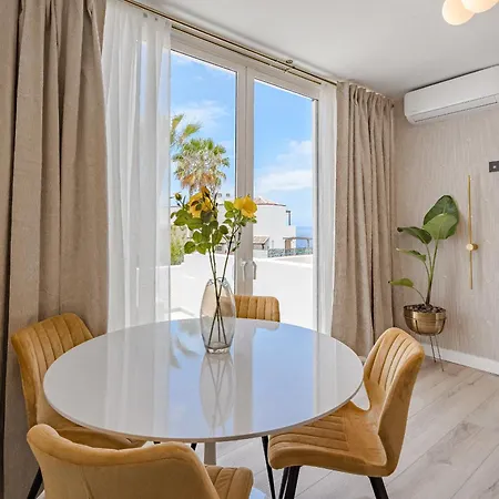 Oceanview Luxury Адехе